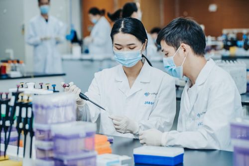 南京“新年第一會”曹林代表民企發(fā)聲，諾唯贊以創(chuàng)新通信技術(shù)開發(fā)擲地有聲